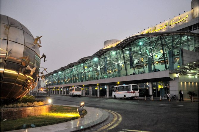 Transfer from Cairo Airport to the Hotel - What happens outside Cairo International Airport