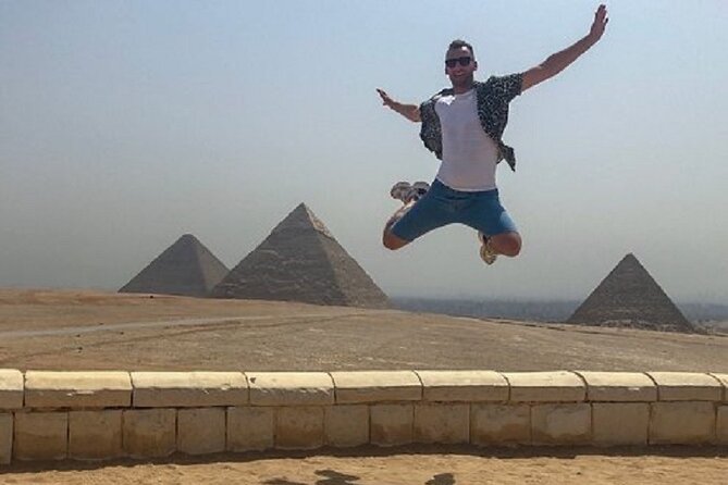 Vip Day Tour to Giza Pyramids, Sphinx, Gem Museum, and Lunch - Two hours among the Pyramids of Giza