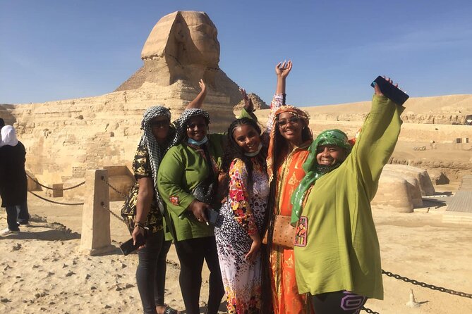 VIP Half Day Tour Giza Pyramids ,Great Sphinx and Cairo Food Tour - Guide quality and the private-tour advantage