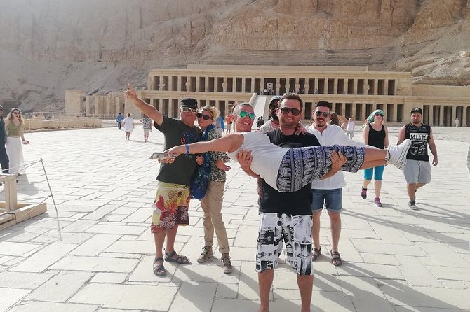 VIP Luxor Day Tour from Hurghada, Small group the top operator - The Colossi of Memnon in ten minutes