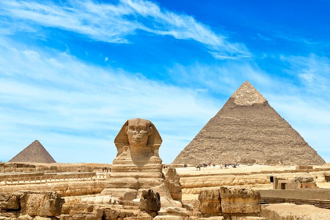Wonderful Full Day Egyptian Museum and Great Pyramid - Lunch at a local Egyptian restaurant